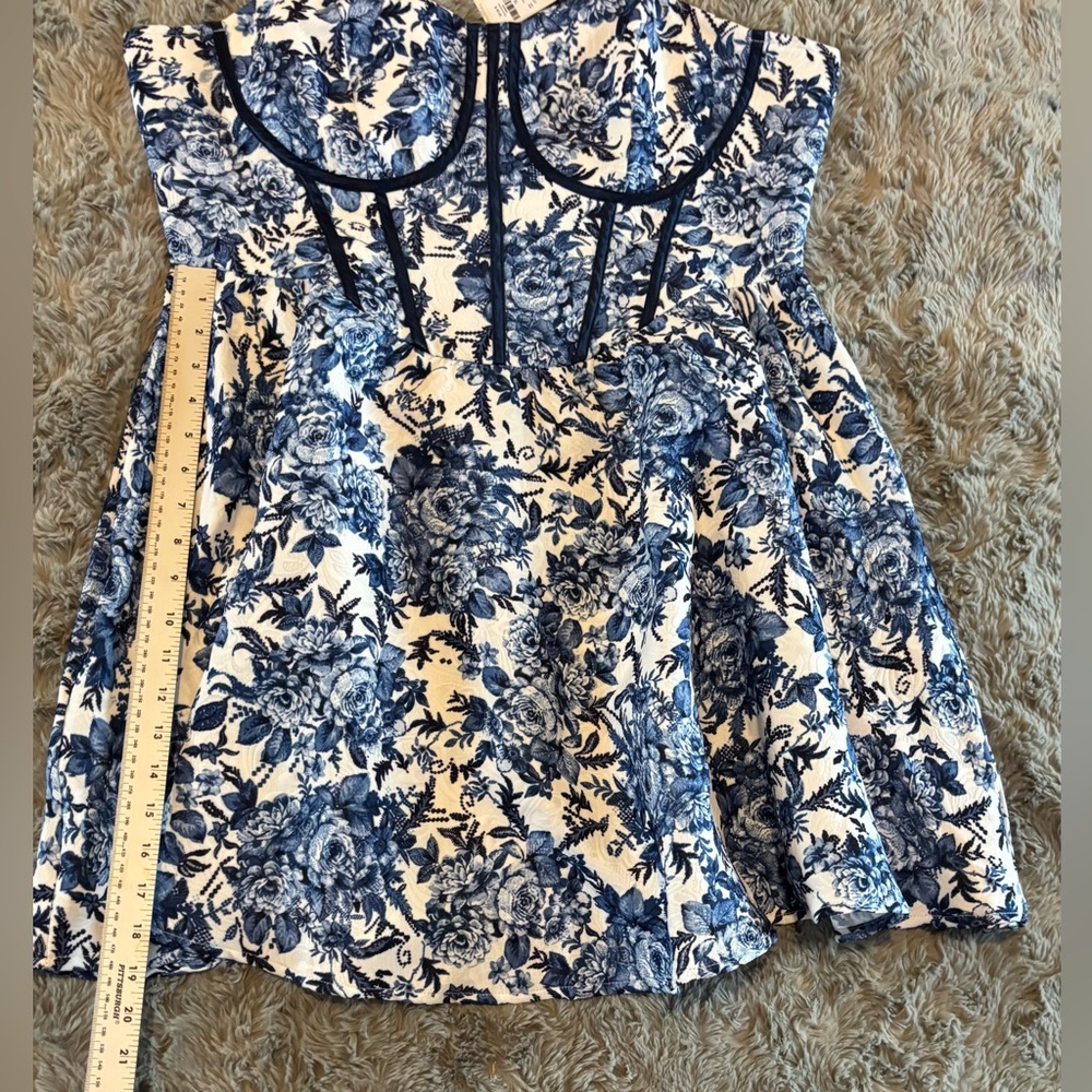 Francesca's Collections Blue and White Floral Mini Dress - Picture 10 of 10